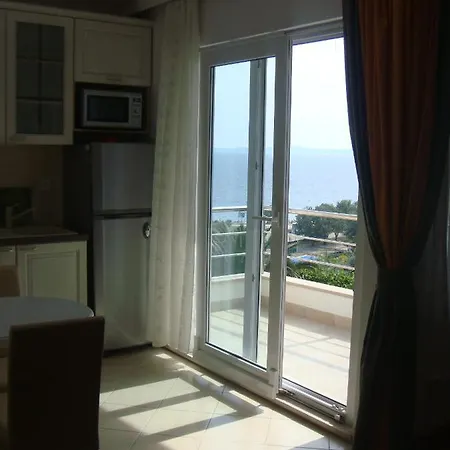 Holiday * Split